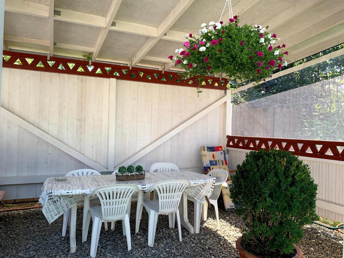 Casa Petri Hotel Sanpetru Exterior photo